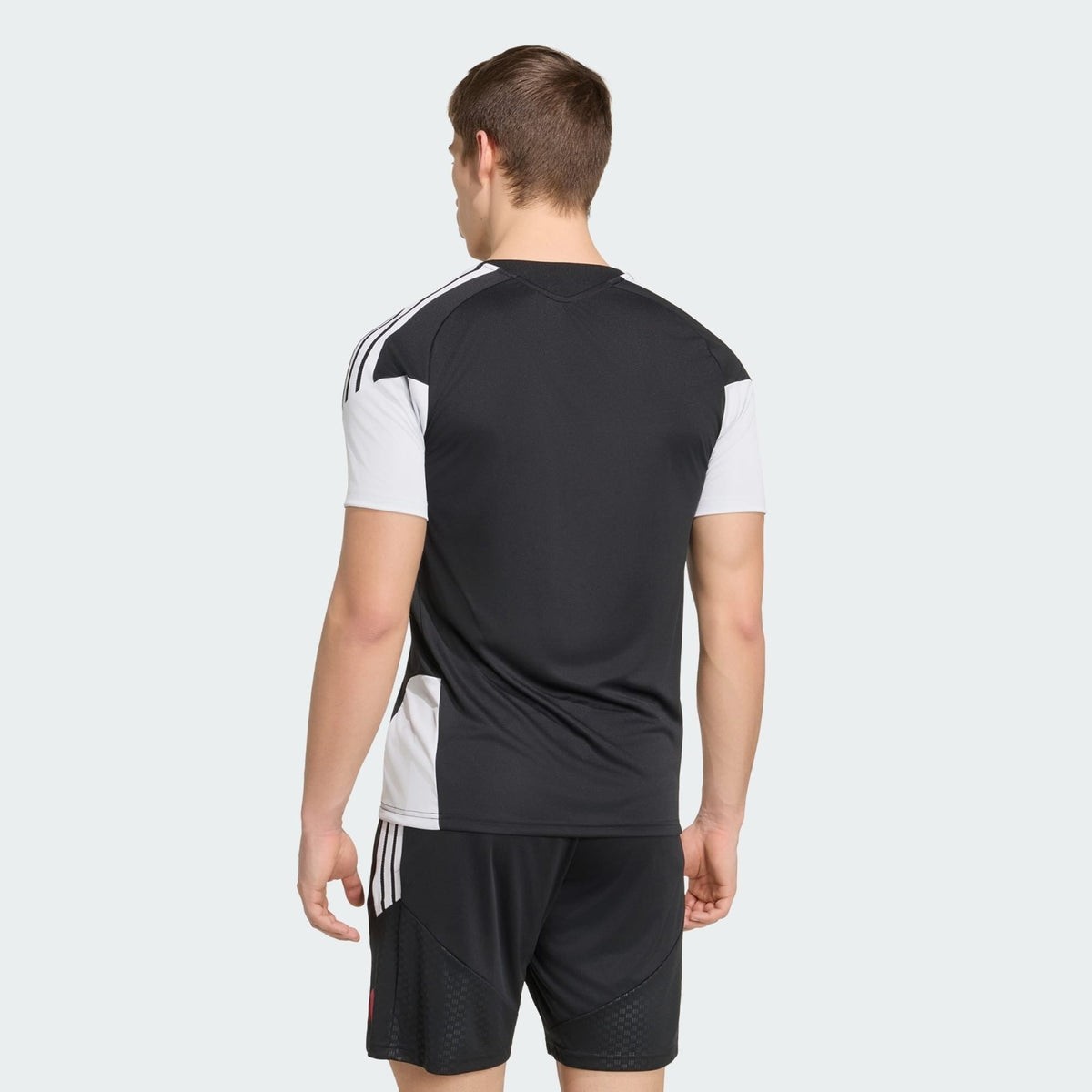 Liverpool Training Jersey 2026/27 - photo 3