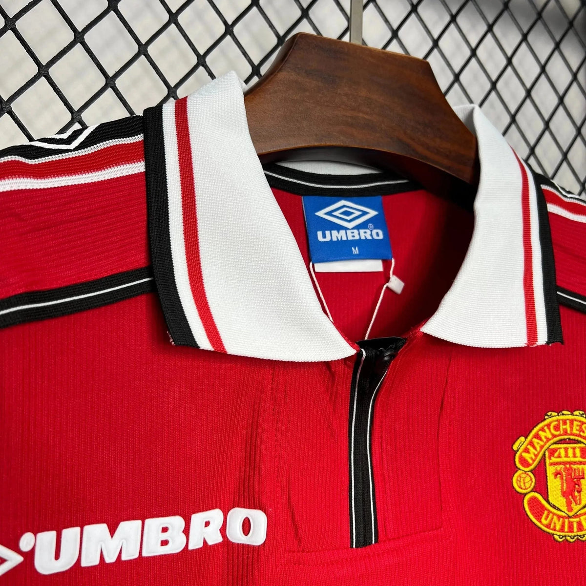 Manchester United Retro Home Jersey 1998/99 - photo 6