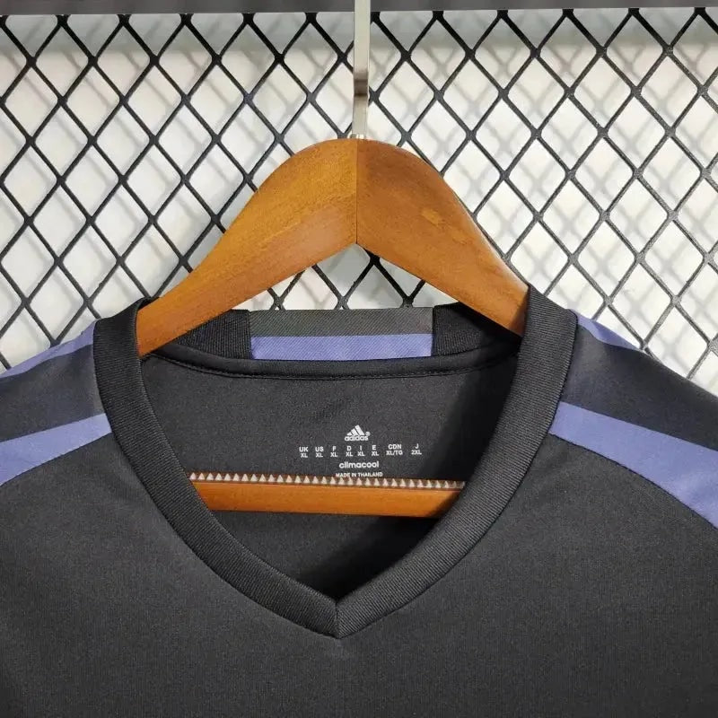 Real Madrid Retro Away Long Sleeve Jersey 2016/17 - photo 9