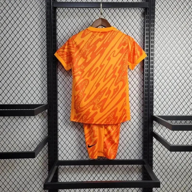 England Goalkeeper Kids Kit 2024/25 - photo 8
