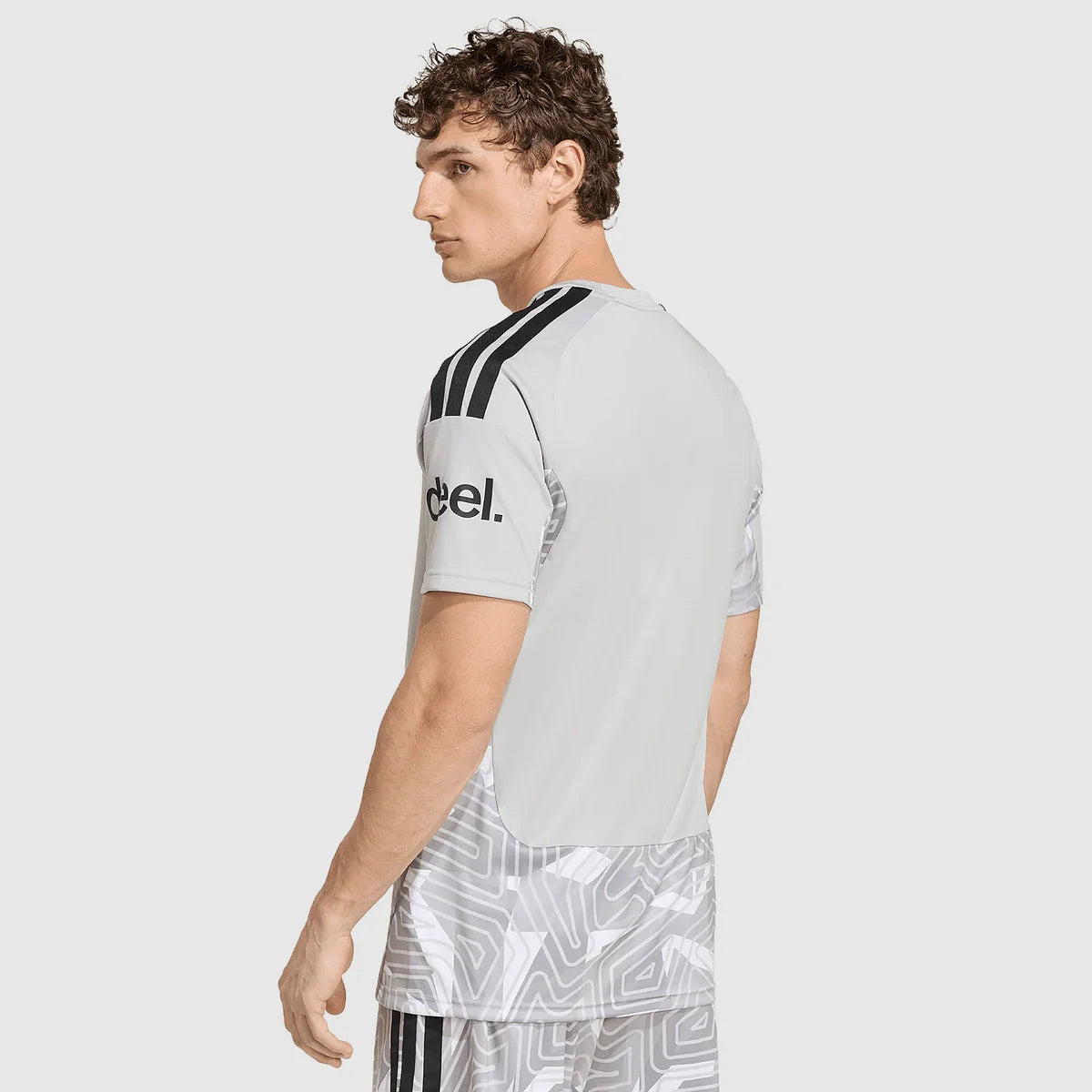 Arsenal Goalkeeper Jersey 2026/27 - photo 3