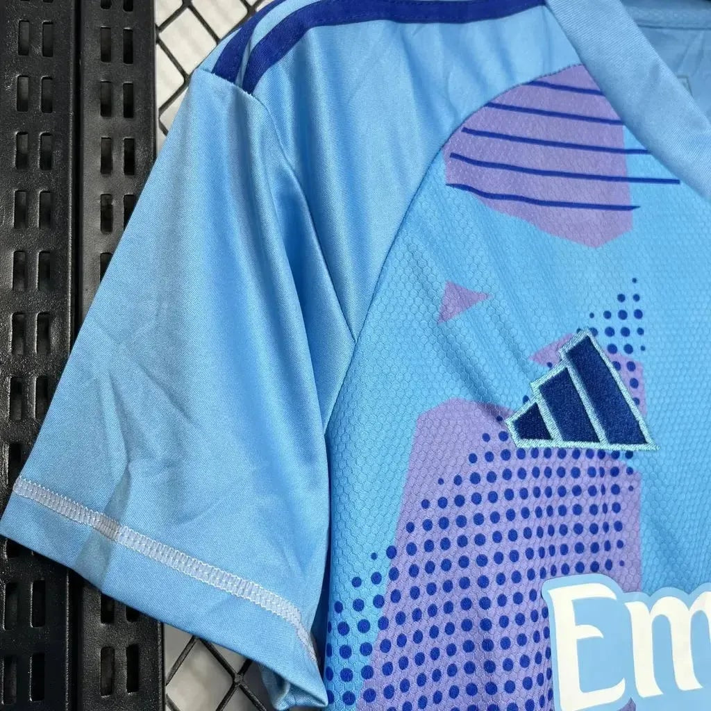 Real Madrid Goalkeeper Jersey 2024/25 - photo 5