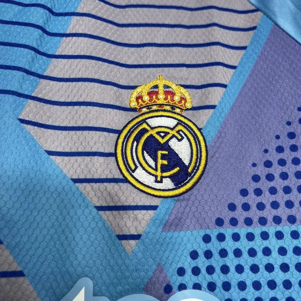 Real Madrid Goalkeeper Jersey 2024/25 - photo 6